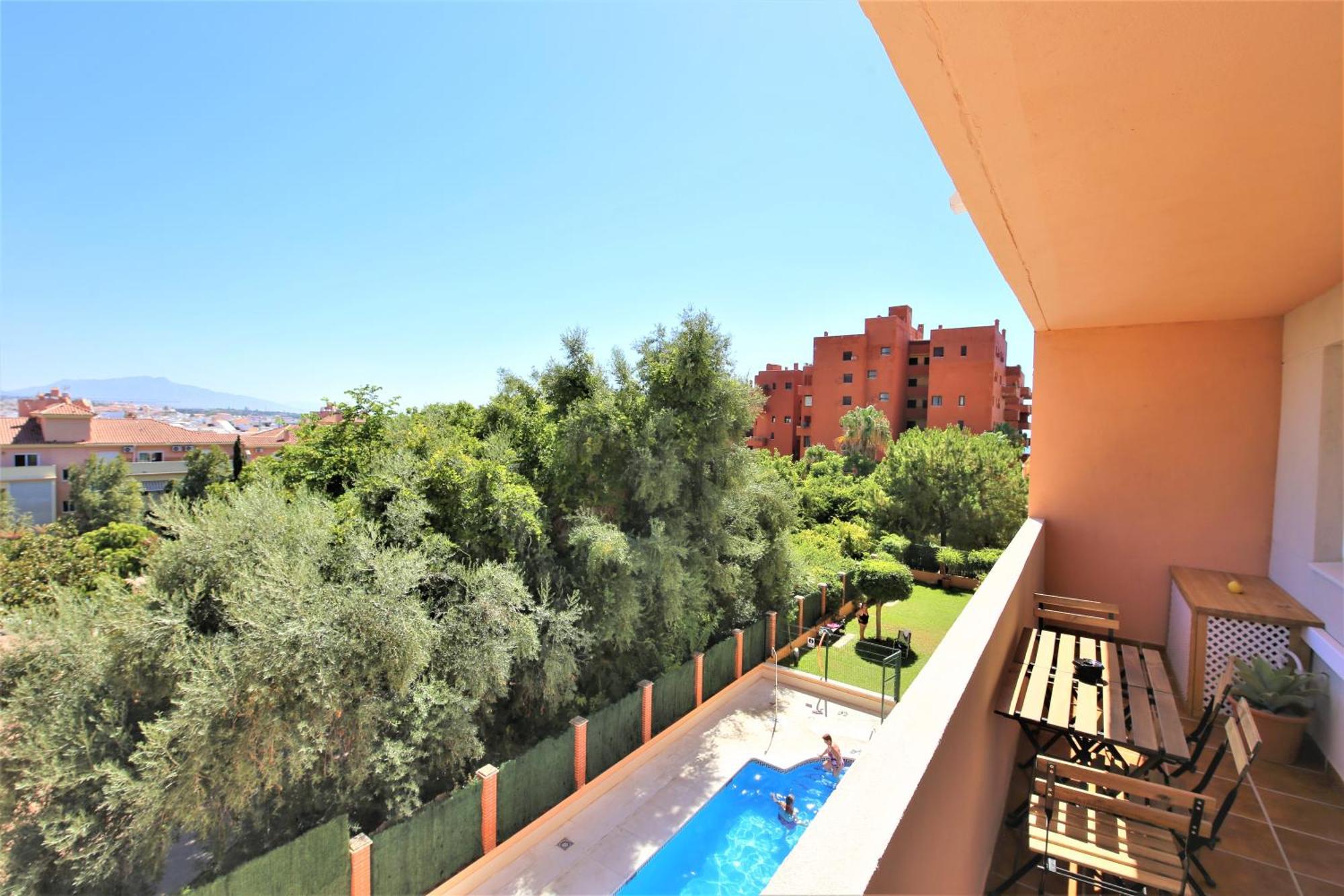 Estepona Town Apartment Carmen Exteriör bild