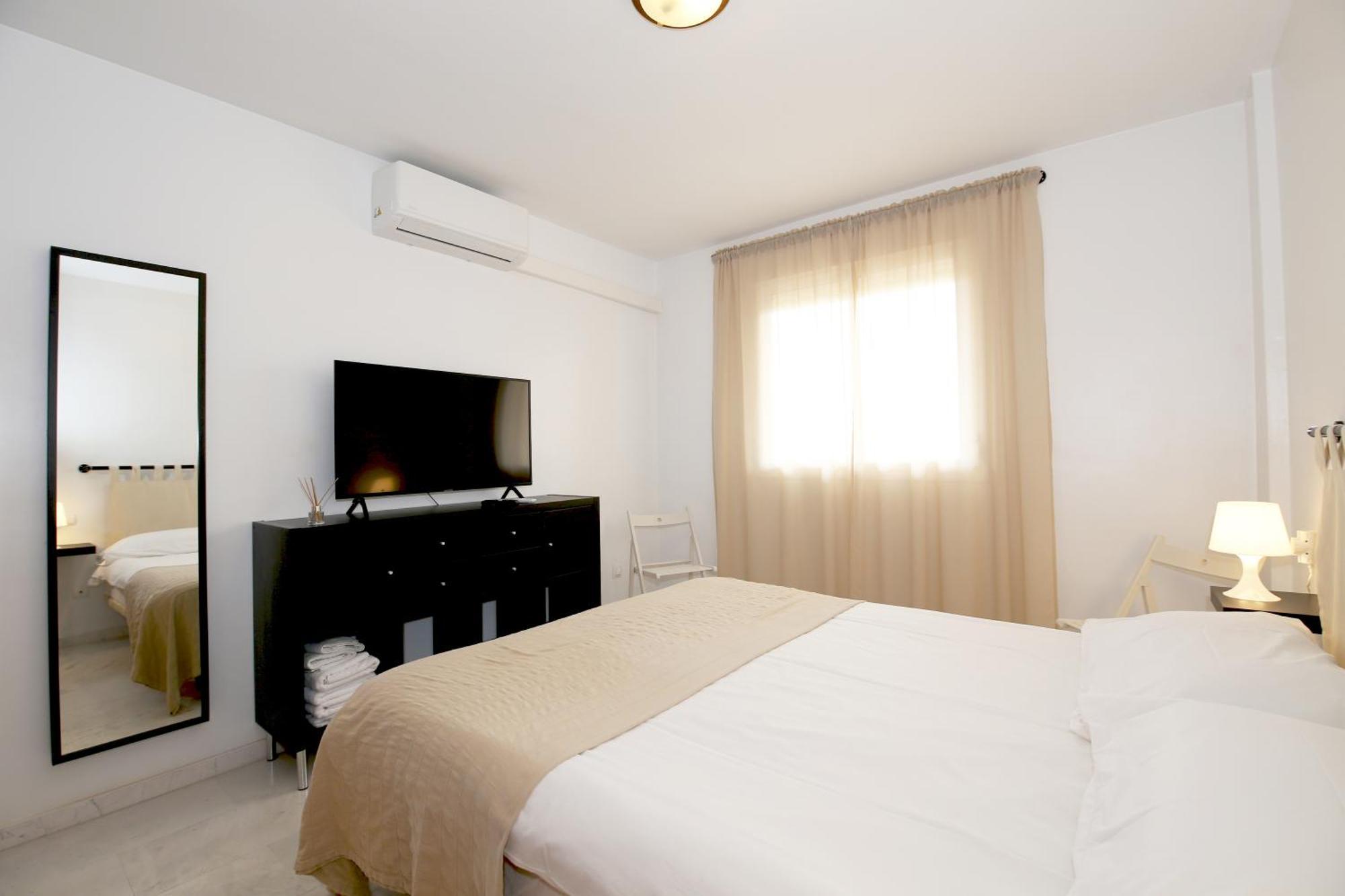 Estepona Town Apartment Carmen Exteriör bild